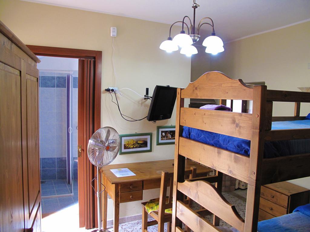 Diving Center Punta Stilo Apartment Bilik gambar